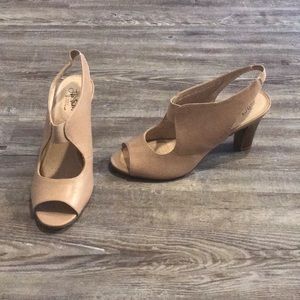 NIB women’s Life Stride heels